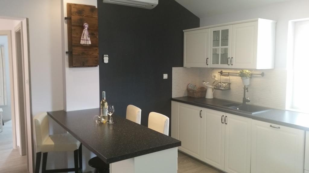 Apartment Diminic Melin Cres Exterior foto