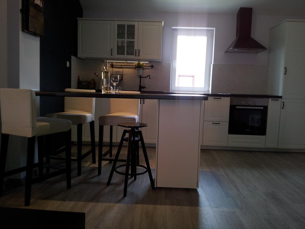 Apartment Diminic Melin Cres Exterior foto